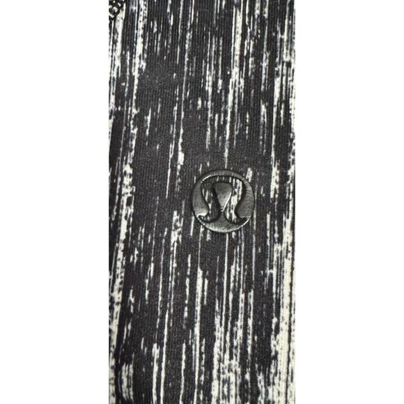 Lululemon Hot to Street tank Heatwave Open Criss-Cross back design purple. - Picture 3 of 9